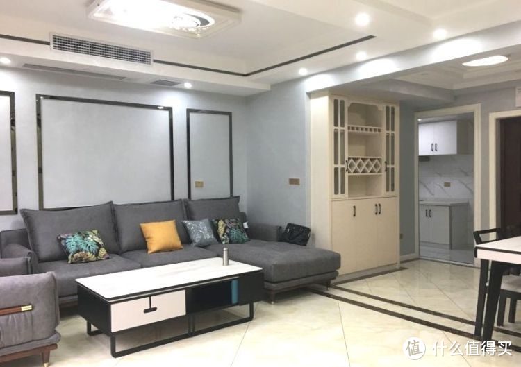 買不起別墅可以看看躍層，128㎡三室兩廳大躍層，堪稱空中別墅