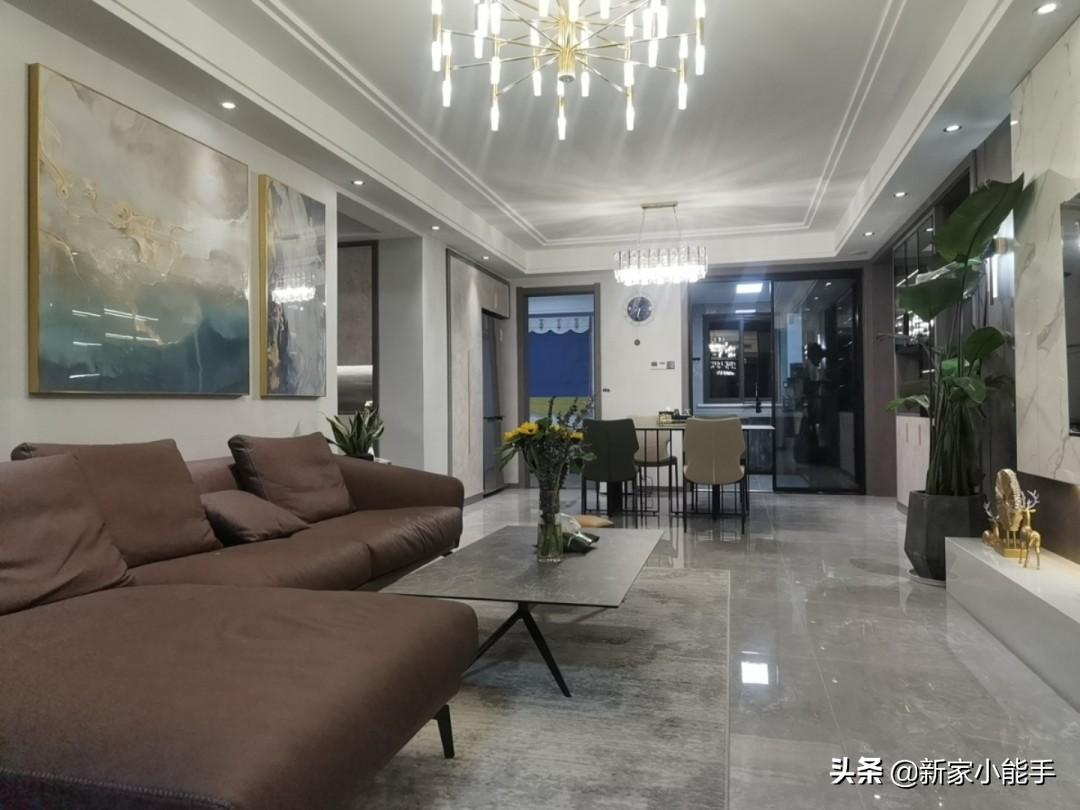 133平新房，裝修花了42萬(wàn)，全屋輕奢又大氣，一家人幸福入住