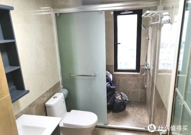 剛完工的新房，硬裝15萬(wàn)設(shè)計(jì)成現(xiàn)代簡(jiǎn)約風(fēng)格，看一眼都是享受