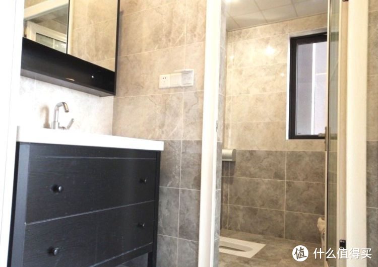 剛完工的新房，硬裝15萬(wàn)設(shè)計(jì)成現(xiàn)代簡(jiǎn)約風(fēng)格，看一眼都是享受