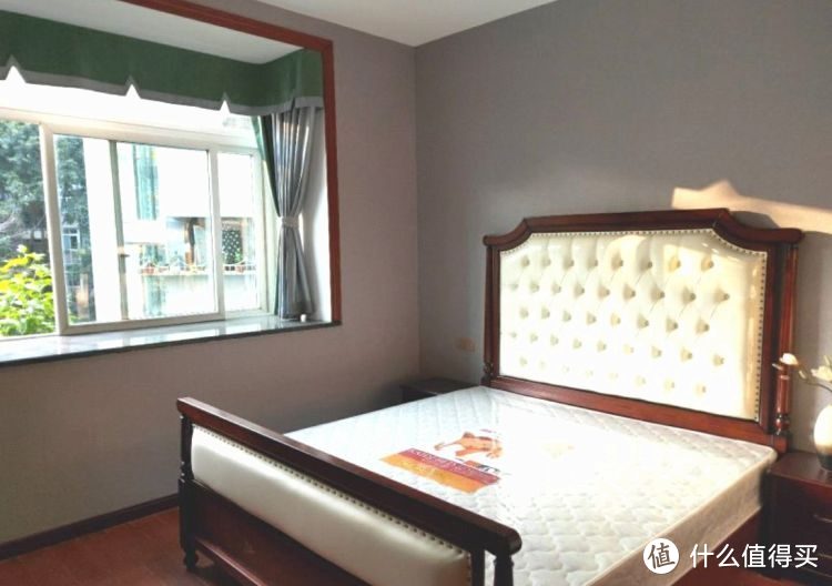 136㎡錯層大四房，優(yōu)雅的新中式裝修，衣柜里面裝廁所，誰見過？