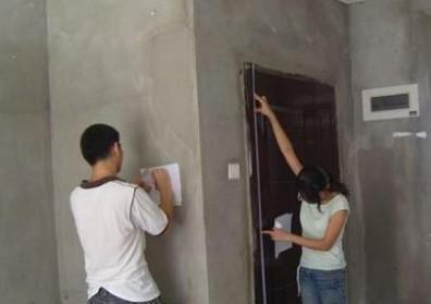 現(xiàn)在流行住“毛坯房”？內(nèi)行人一句說破：不裝修也成高級房