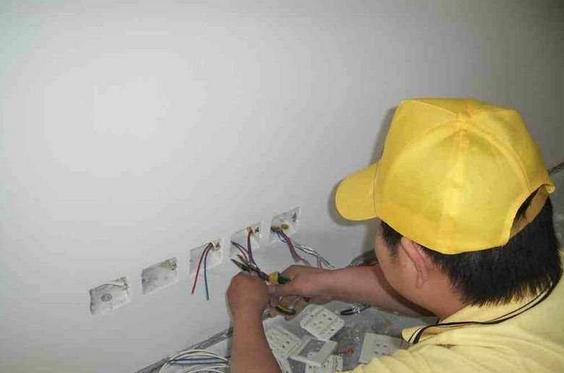 室內(nèi)室內(nèi)旋轉(zhuǎn)樓梯價(jià)格_室內(nèi)裝修價(jià)格_室內(nèi)簡約裝修價(jià)格