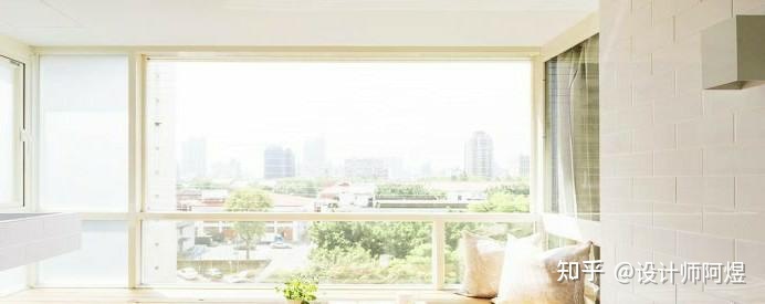 窗臺(tái)裝修圖片，窗臺(tái)就需要選木制，要不然坐一下就凍結(jié)了