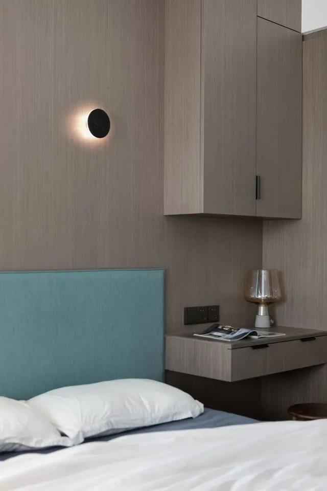 酒店公寓裝修效果圖(35㎡酒店式開間單身公寓，半平米都沒浪費，還裝得很有檔次)(圖14)